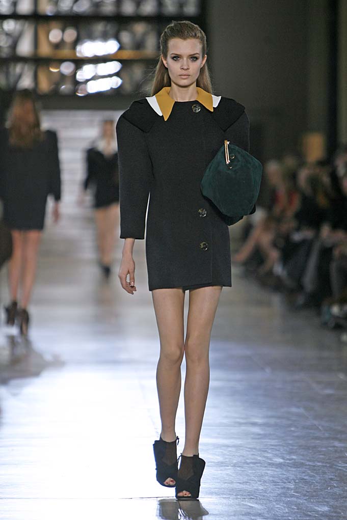 Ready_to_Wear_Fall_Winter_2011_12_Miu_Miu_Paris_March_2011